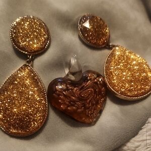 Gold Glitter Teardrop Earrings and Heart Pendant Set